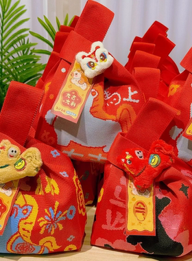 马年可爱招财醒狮毛绒胸针挂饰