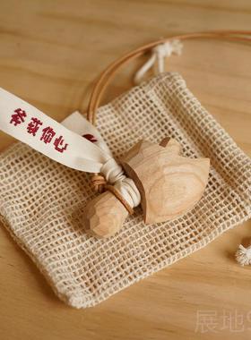 高档木刻自习室原超斧治愈桃木小子祝创福萌礼物手工好运车饰挂件