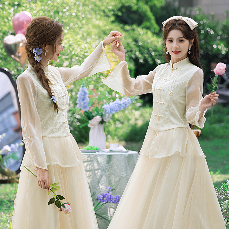 中式伴娘服女2025冬季新款姐妹团礼服小个子高级感仙气旗袍伴娘裙 - 图1