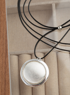 黑色皮绳拉丝圆环吊坠长款项链女韩版2024新款毛衣链可调节配饰