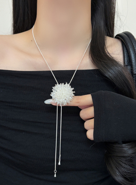 白色冰花水晶可调节高级感毛衣链