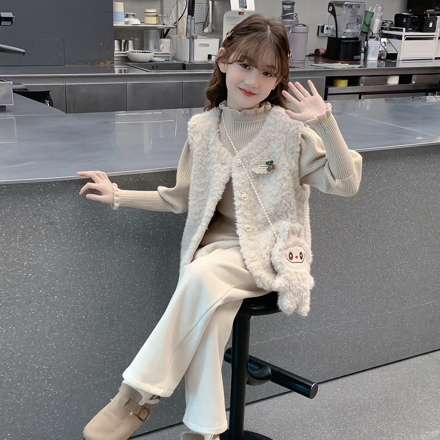 女童秋装套装2025新款儿童网红洋气时髦小香风马甲冬装女孩三件套,淘宝优惠券,粉丝福利购,淘宝优惠卷