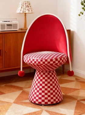 波普棋盘格小丑帽木质奇趣摆件