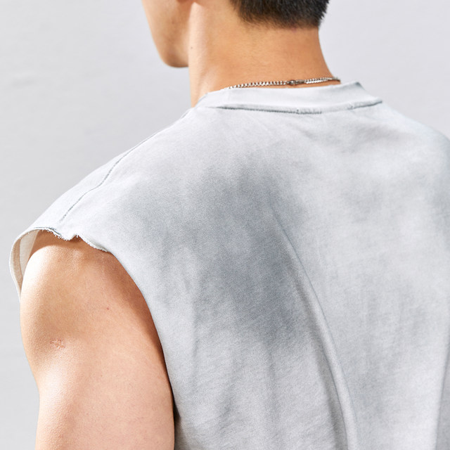 TOMATOPAPA Loose Vest Men's 2026 Summer Gradient Patch Decoration Round Neck Pullover Casual Sweatshirt