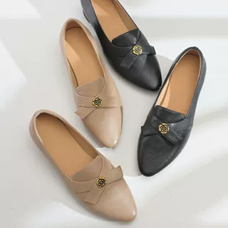 步享~ 山茶花深口单鞋女尖头低跟粗跟真皮软底杏色乐福鞋2025新款,淘宝优惠券,粉丝福利购,淘宝优惠卷