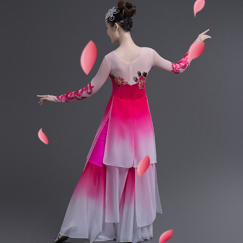 古典舞女飘逸新款中国风民族舞蹈服 卡妆妮民族服装/舞台装