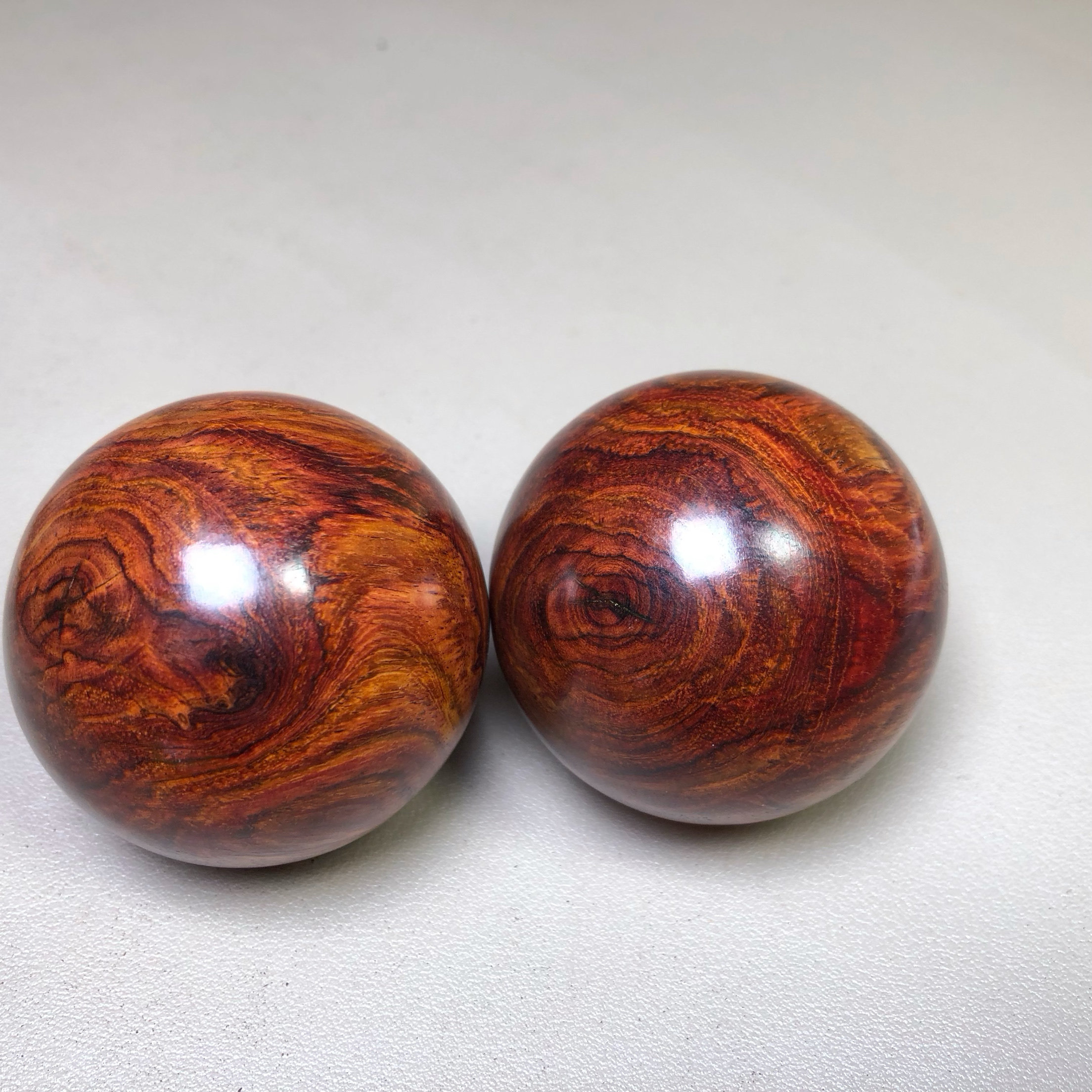 海南黄花梨鬼脸对眼保健球手球健身球文玩按摩球康复球送长辈礼物