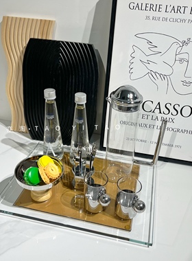 现代样板房间厨房咖啡水具摆件