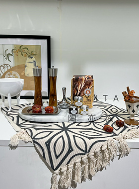 现代中古风格轻奢样板房间厨房烘焙主题台面橱柜组合套装软装饰品