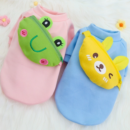 Собаки и кошки скрещивают сумку на молнии