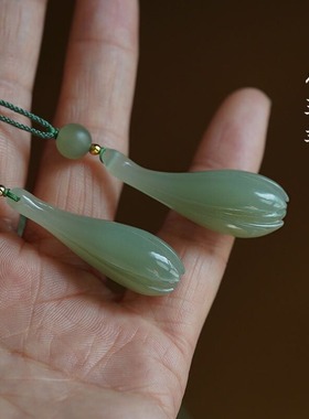 新疆天然和田玉青玉兰花吊坠项链