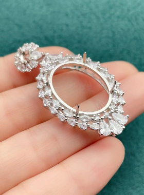 大尺寸水晶琥珀蜜蜡翡翠银托