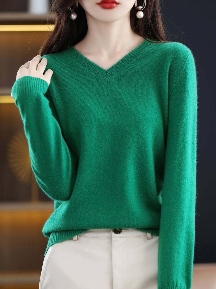 羊毛衫女2025秋季新款V领毛衣宽松显瘦套头长袖羊绒针织打底衫 - 图0