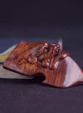 海南黄花梨老油梨兽头盾牌吊坠