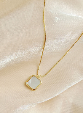 项链女2024年新款潮轻奢小众设计高级感秋冬方形贝壳锁骨卫毛衣链