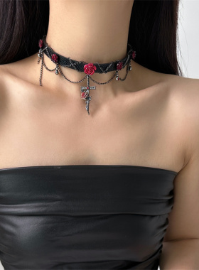 暗黑Y2K皮质玫瑰十字架锁骨链