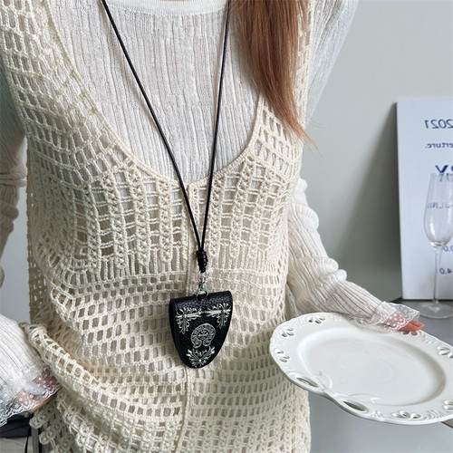 欧美复古暗黑风十字架眼镜收纳盒吊坠项链挂件女小众设计感配饰 - 图0