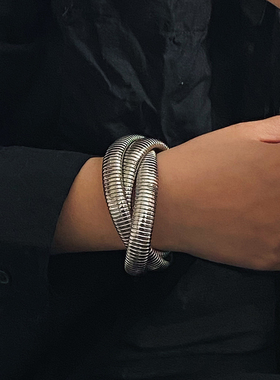 中古时髦质感手镯钛钢不褪色