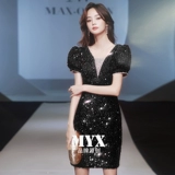 Черное вечернее платье, элитная юбка, блестки для ногтей, французский стиль, яркий броский стиль, легкий роскошный стиль, изысканный стиль