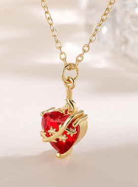 澳古 跨境时尚铜镀18K金红色锆石爱心吊坠项链女小众个性锁骨