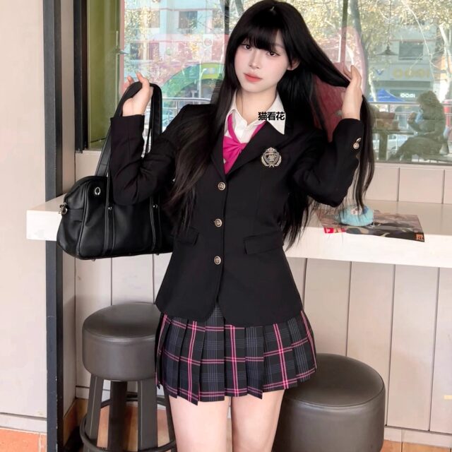 ຫນາແລະໂຄງສ້າງສູງ
