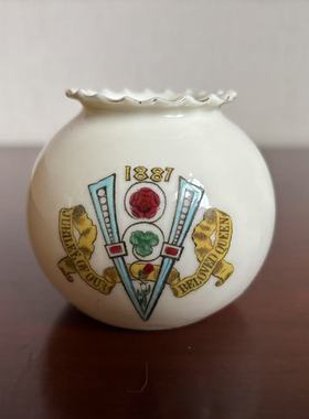 W.H.GOSS 高斯 1887年 维多利亚女王 50周年加冕纪念徽章古董瓷器