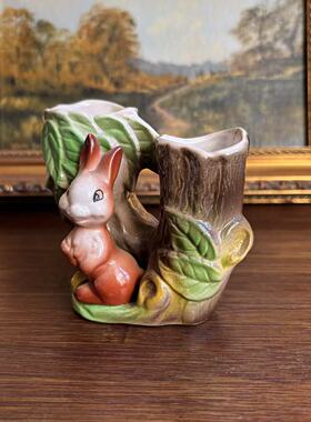 EASTGATE POTTERY 英国老瓷器动物摆件 卡通兔子树桩手工装饰瓷器