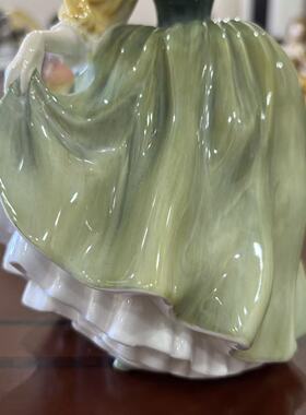 Royal Doulton 道尔顿 1963年 Buttercup 英国中古收藏瓷偶瓷摆件