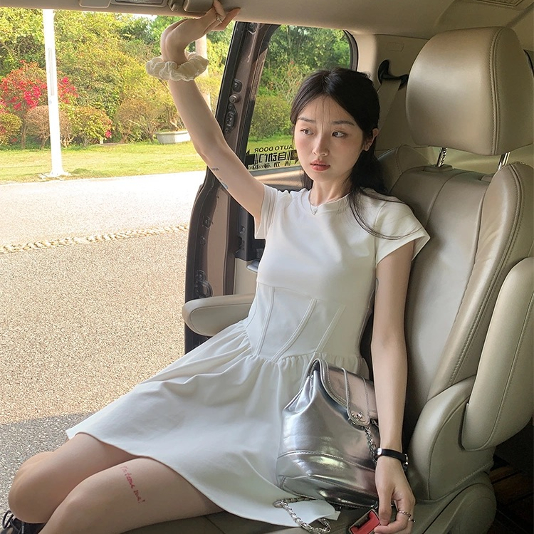 夏季新款法式碎花吊带长裙子收腰显瘦度假风沙中长款开叉连衣裙