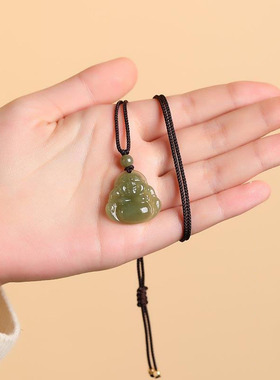 新品湖晴绿色弥勒佛吊坠男女款大肚笑佛挂件雕刻精美小佛公时尚