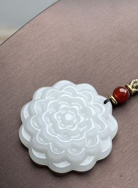 和田色青白玉花吊坠 天然玉女人花玉佩花开富贵挂件毛衣链挂