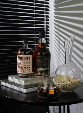 复合材质装饰现代简约酒柜