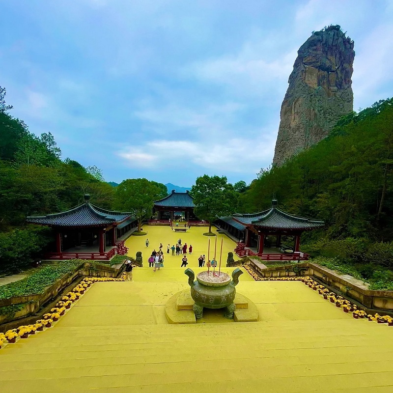 G丽水旅游仙都观鼎峰湖朱潭山小赤壁云和梯田古堰画乡纯玩三日游 - 图3