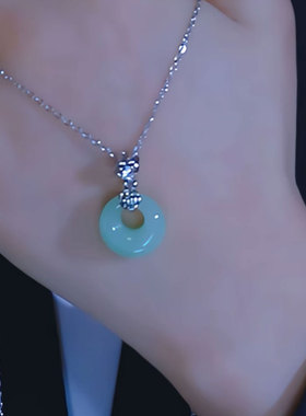 2026新款新中式绿色平安扣项链女