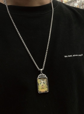 新款十二生肖守护神国风双面彩绘唐卡吊坠钛钢项链男女潮时尚挂饰