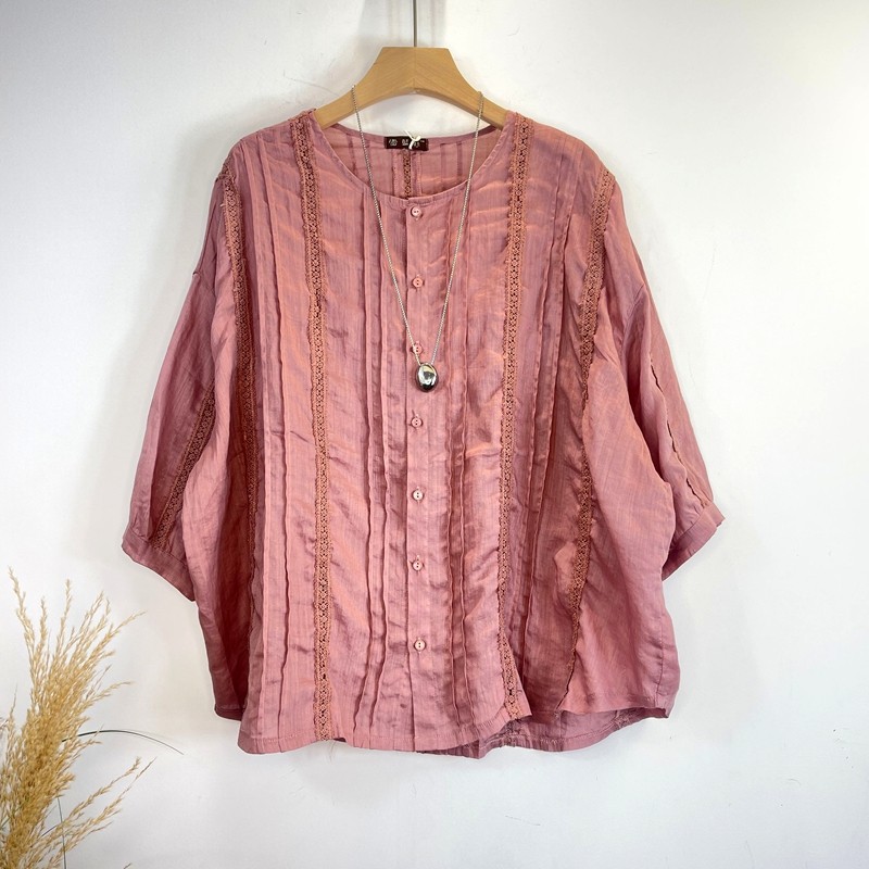 亚麻钩花镂空圆领排扣衬衫女夏季宽松大码甜美减龄短袖娃娃衫,淘宝优惠券,粉丝福利购,淘宝优惠卷