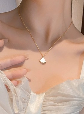 白贝母小裙子项链女高级感锁骨链