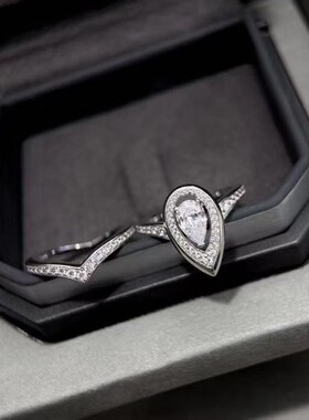 新款V形蓝钻女戒求婚加冕皇冠