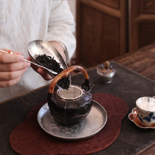 纯银时代玄古做旧泡茶壶纯银999防烫藤提梁手工精致银壶280ml大号 - 图1