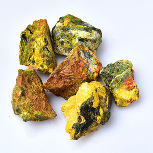 天然雄黄石原石摆件野兽派教学科普矿石标本香薰石扩香石鱼缸造景