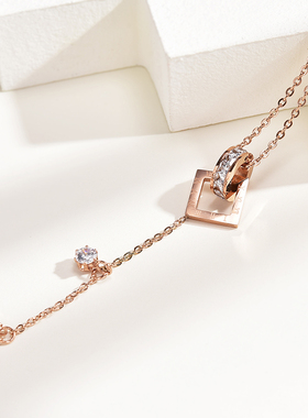 秋冬轻奢钛钢手链女2025年新款潮ins小众设计感女生高级感配饰品