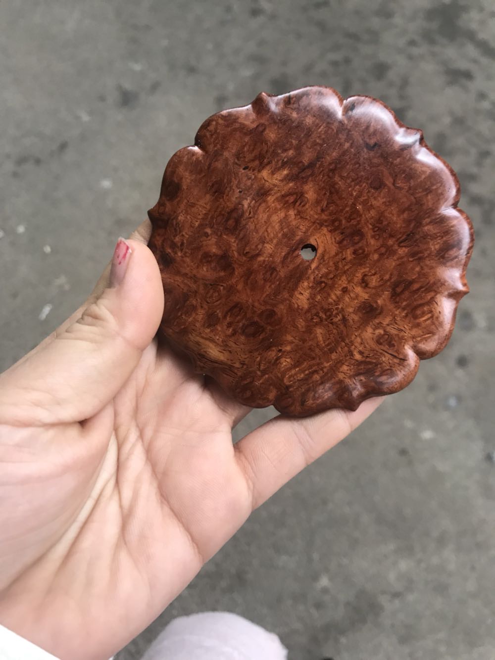 绣眼笼 樱木顶板红木大师 黄峰本工 菱形樱木满纹高级绣眼笼顶板 - 图0