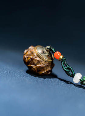 绿檀木中式香囊球吊坠手