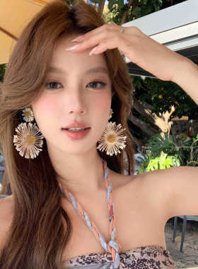 小众设计感海边度假风太阳花耳环
