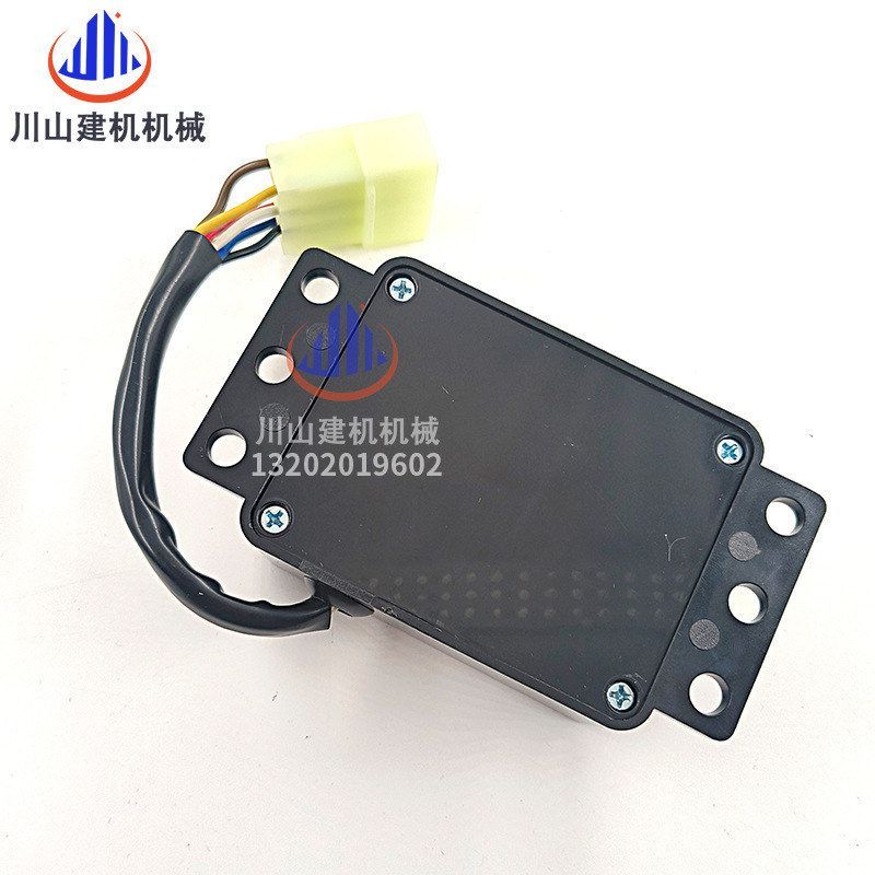 挖掘机斗山大宇150/220/ 215/225/300-5-7雨刮计时器控制器00040 - 图1