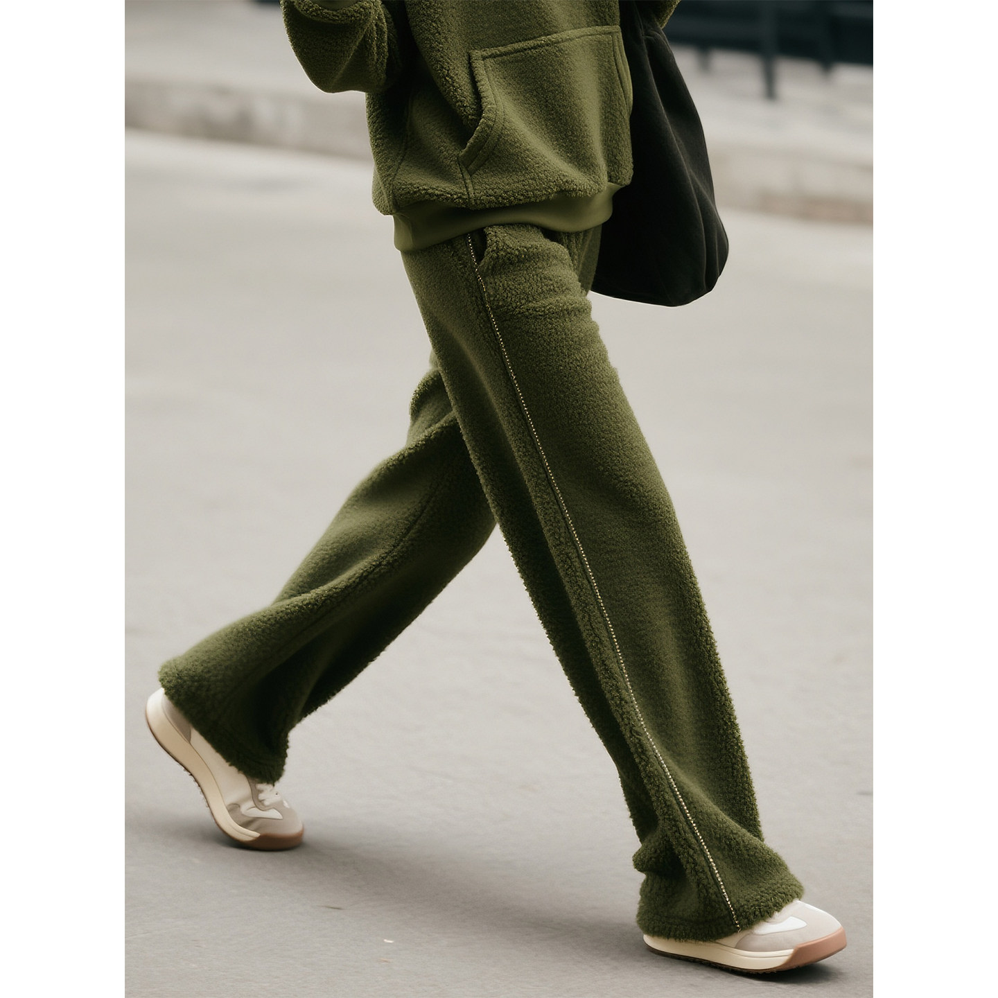 军绿色卫衣套装女秋冬宽松慵懒风阔腿裤两件套2026超火穿搭一整套,淘宝优惠券,粉丝福利购,淘宝优惠卷