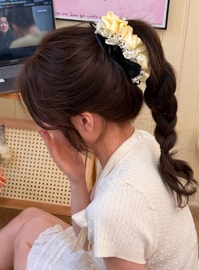 春日甜美波点缎面蝴蝶结香蕉夹