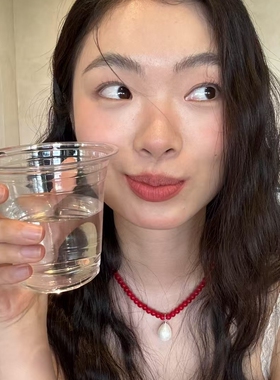 小众复古红色串珠项链女2025年新款轻奢高级感珍珠锁骨链百搭颈链