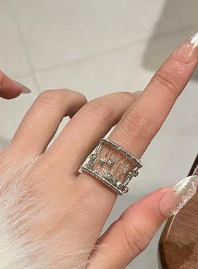 复古金属镂空拉丝戒指小众高级感气质食指戒满钻精致老钱风指环女