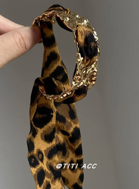 美拉德风豹纹丝巾捆绑金属褶皱手镯女款时髦夸张宽面开口手环手饰